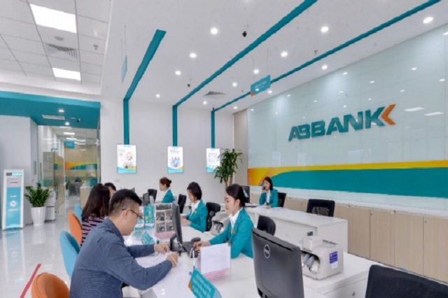 Phân bổ thêm chi phí hoạt động, ABBank giảm lãi sau soát xét 