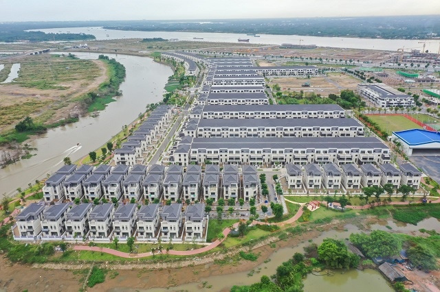 Hơn 20 lô nhà dự án Aqua Riverside City của NVL được phép “bán trên giấy”