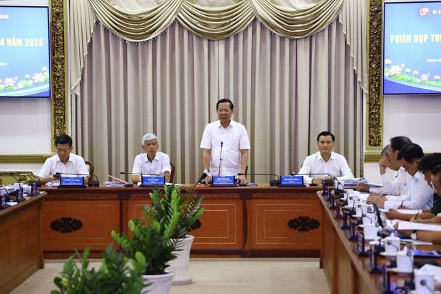 Chủ tịch Phan Văn Mãi: Giải ngân đầu tư công TPHCM chùng lại