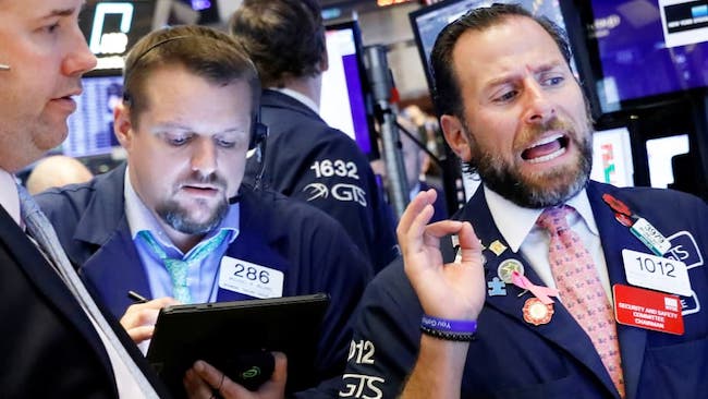 Dow Jones giảm hơn 150 điểm vào đầu tuần