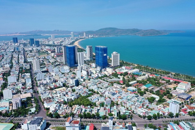 Bình Định phấn đấu trở thành trung tâm kinh tế biển