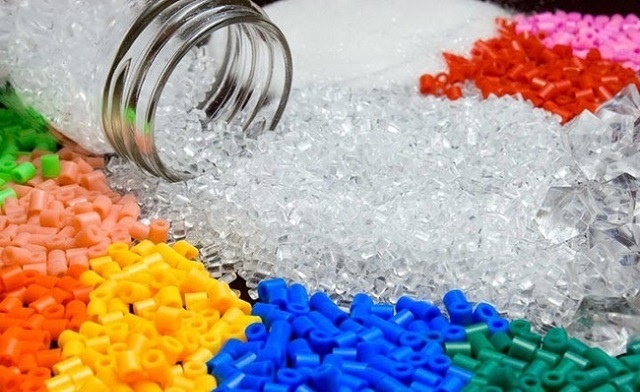 Cổ phiếu ngành nhựa bật tăng dù lợi nhuận doanh nghiệp giảm