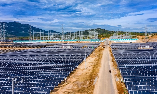 Điện Mặt trời Trung Nam thay đổi lãi suất và bên bảo đảm của gói trái phiếu 2.1 ngàn tỷ
