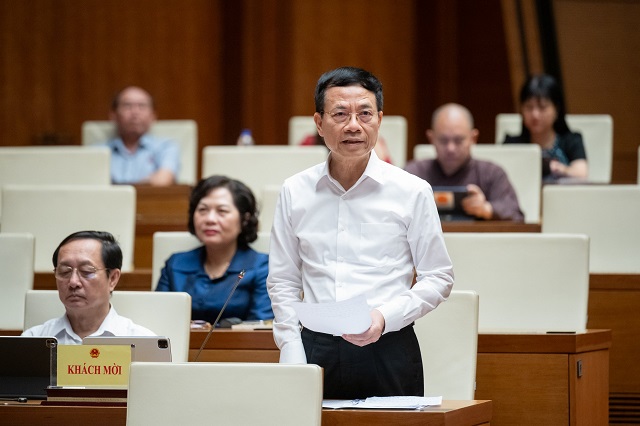 Bộ trưởng Nguyễn Mạnh Hùng: Không thể quản hàng triệu sản phẩm trên sàn TMĐT bằng sức người