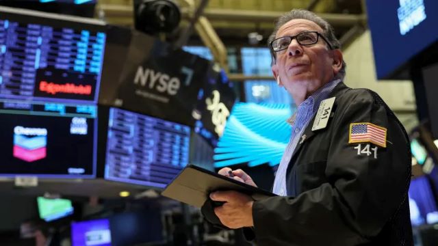 Dow Jones đứt mạch 4 phiên tăng liên tiếp