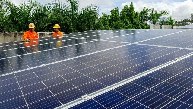 Đề nghị xử lý vi phạm với điện mặt trời mái nhà lắp đặt sau 2020