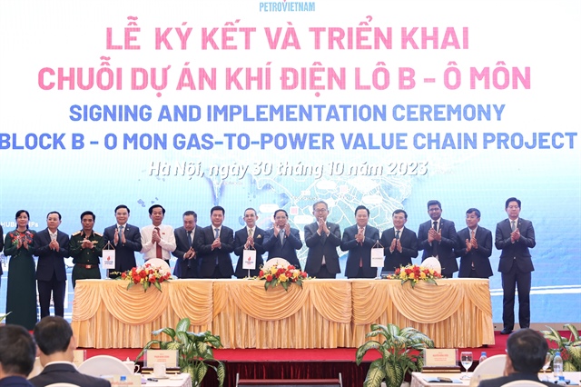 Thủ tướng chứng kiến việc ký các hợp đồng chuỗi dự án khí - điện trị giá 12 tỷ USD