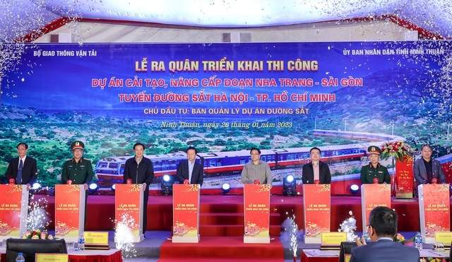 Thủ tướng: Nâng cấp đường sắt Hà Nội - TPHCM, chuẩn bị đầu tư đường sắt tốc độ cao Bắc - Nam
