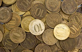 Phá kỉ lục 7 năm: Đồng rúp "quá mạnh" khiến quan chức Nga phải kêu gọi cho tiền rúp yếu đi
