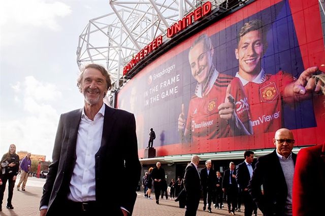 Tỷ phú Jim Ratcliffe chính thức mua lại 25% cổ phần tại Manchester United