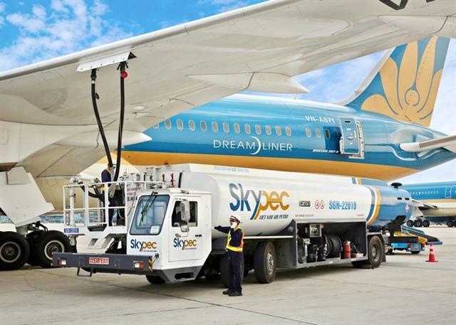 Gặp khó, Vietnam Airlines muốn bán vốn ở công ty nhiên liệu hàng không Skypec