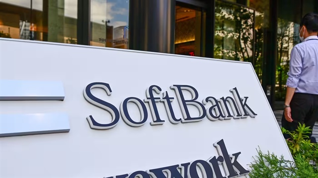 SoftBank cắt lỗ cổ phiếu Alibaba, chuyển hướng sang đầu tư AI