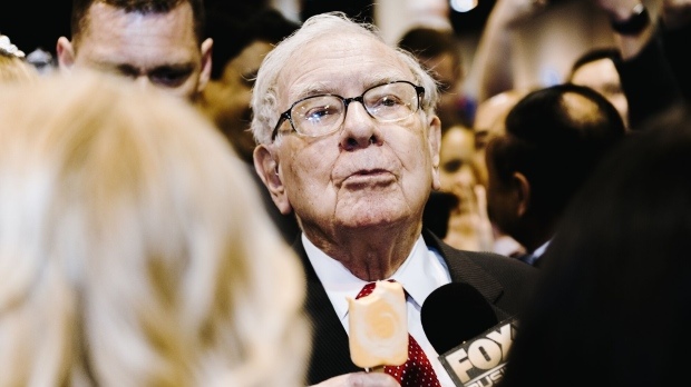 Hé lộ cổ phiếu bí mật mà Warren Buffett đang âm thầm gom vào